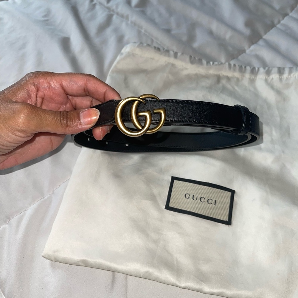 Gucci Leather Double G buckle skinny belt